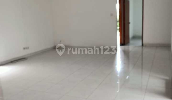 Rumah Terawat Siap Huni Dalam Portal Singgasana 2