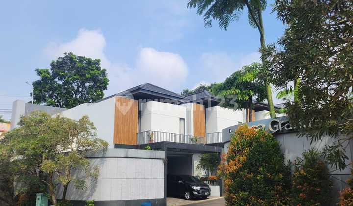 Rumah Nyaman Minimalis 2 Lantai di Setraduta Dago Grande