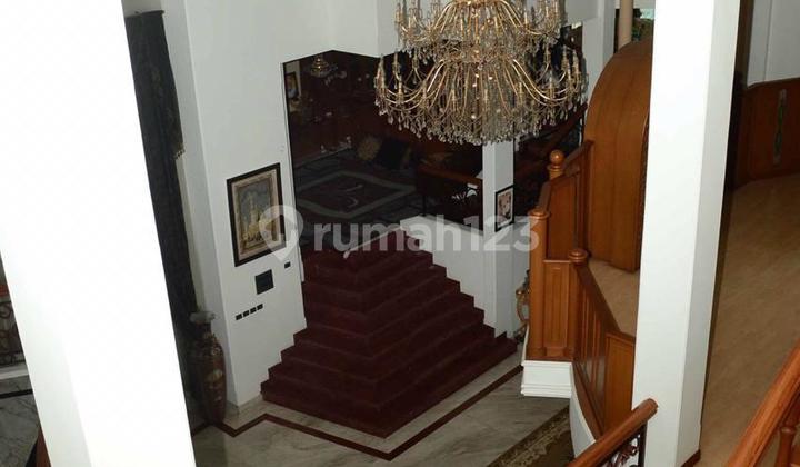 Rumah Mewah 4 Lantai Siap Huni di Setraduta Hegarmanah 2