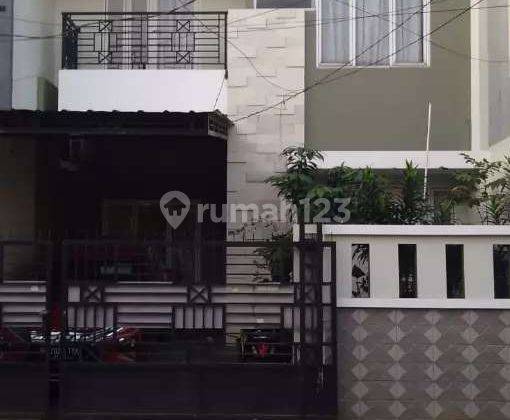 JUAL CEPAT...RUMAH 2 LANTAI SIAP HUNI DI PONDOK BAMBU 1