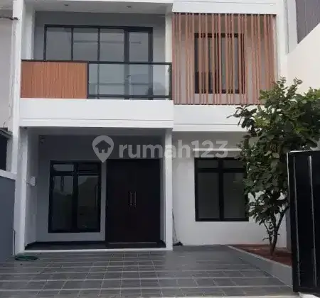 Dijual Rumah Bangunan Baru Di Komplek Billymoon 1