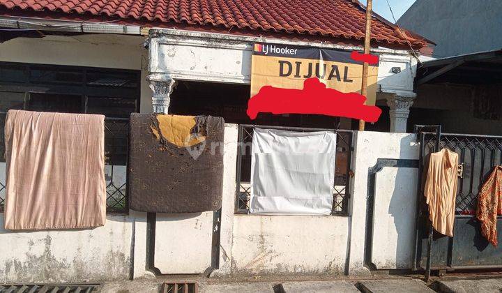 Dijual Rumah Tua Hitung Tanah Di Komplek Abadi 1