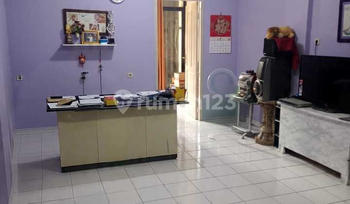 4-Storey Shop House for Rent on Jl. Pangeran Tubagus Angke, Ta 569 2