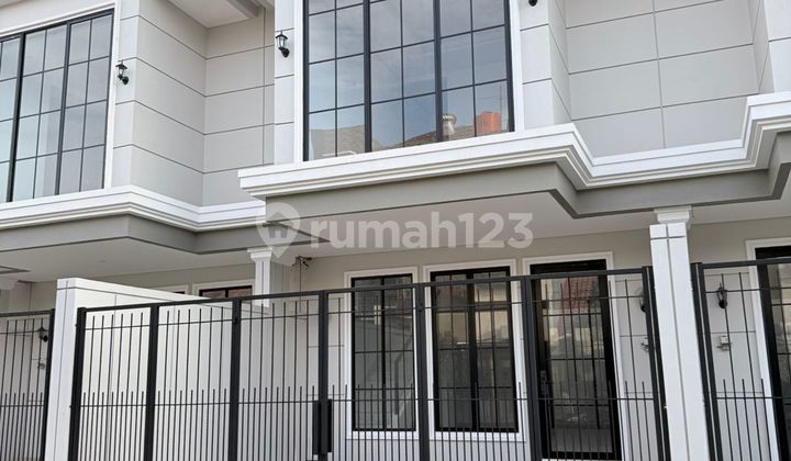 Rumah Bangunan Baru Modern Minimalis di Kalideres, Cv 592 1