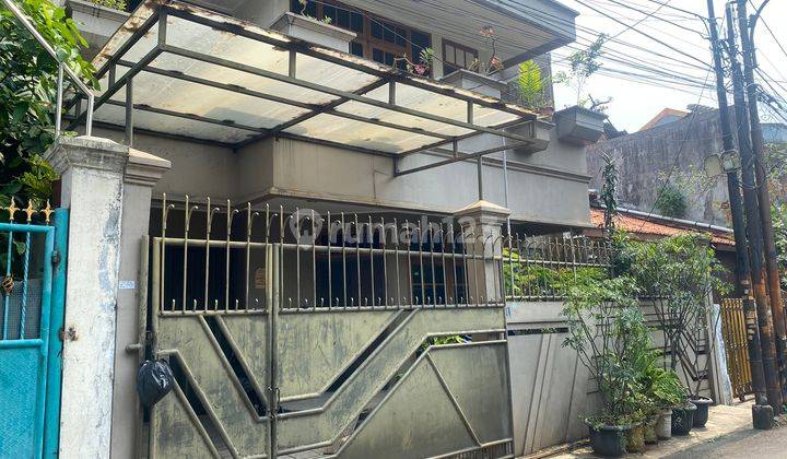 Rumah 2 Lantai Bagus Semi Furnished di Tomang, Jakarta Barat Kode Tm 741 1