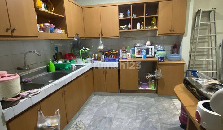 Rumah 2 Lantai Bagus Semi Furnished di Tomang, Jakarta Barat Kode Tm 741 2