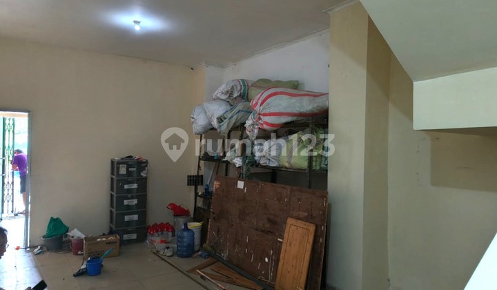 4-story shop-house ready for use, strategic location in Daan Mogot Baru, DM 326 4-story shop-house ready for use, strategic location in Daan Mogot Baru, DM 326