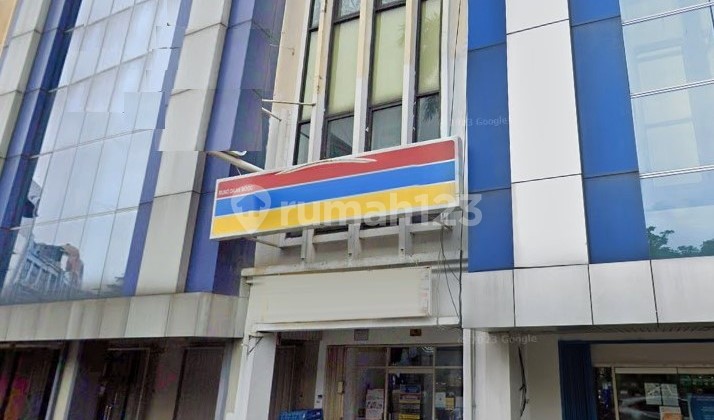 Shop house in front of the mall next to BCA Bank Daan Mogot Baru, DM 377 Shop house in front of the mall next to BCA Bank Daan Mogot Baru, DM 377