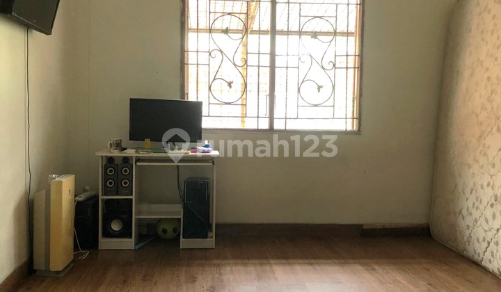 Rumah rapih siap huni komplek nyaman di Taman Surya 5, TS 512 2