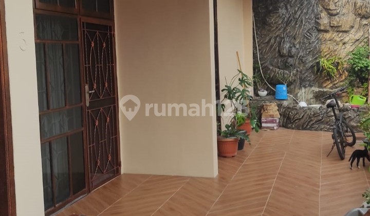 Nice House, Strategic Location on Jl. Akasia Cengkareng, Ja 572 2