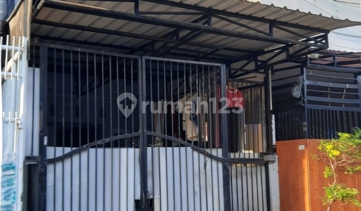 Ready-to-occupy house in the strategic complex of Taman Palem Lestari, TP 483.