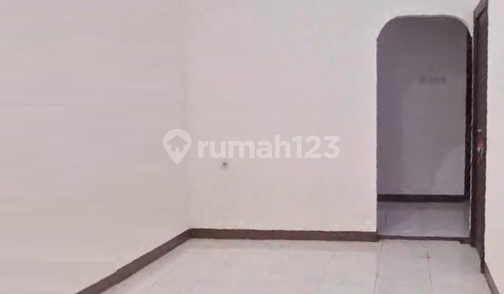 Rumah disewa sudah renov siap huni di jelambar, EB 334 2