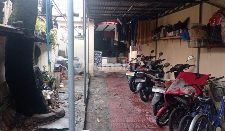 Rumah kost di lokasi strategis Jl. Kebon Jeruk, Taman Sari,KB 436