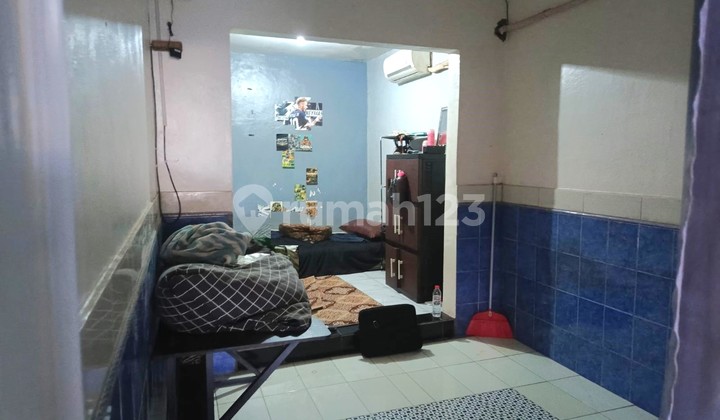 Rumah strategis dekat dg pasar Jl. Madrasah, Rawa Buaya, JM 567 2