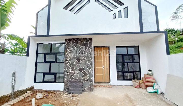 07mg Rumah Murah Baru Bergaya Skandinavia Rasa Vila di Jatihandap 10