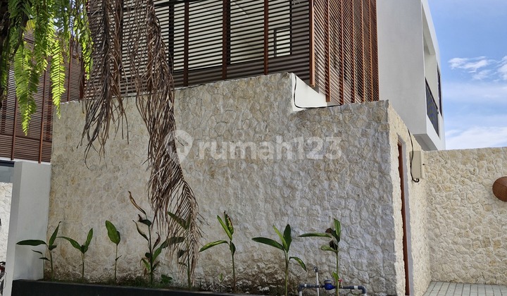 Rumah Villa Ready Unit dalam kompleks di Nusa Dua, Badung