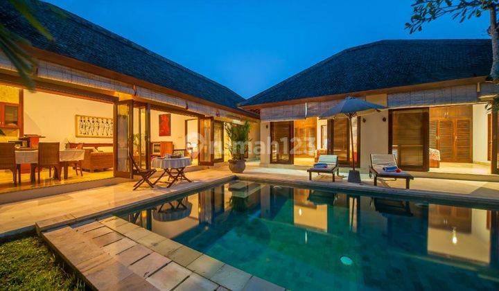 Rumah Villa Bagus Furnished Juwal Cepat di Seminyak 1