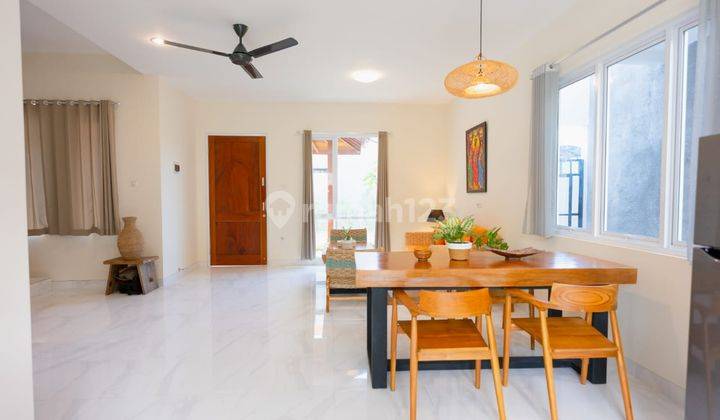 Rumah Villa 3 Lantai Furnished di Tanjung Benoa, Badung 3