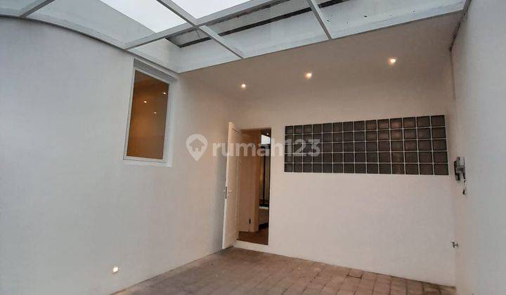 Rumah Baru Semi Furnished di Umalas Seminyak, Badung 2