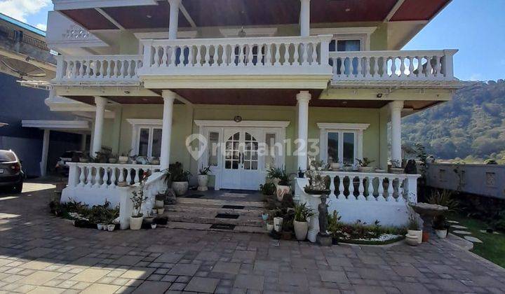 Rumah Villa Klasik 2 Lantai SHM di Bedugul 1