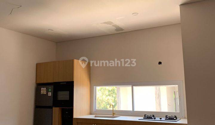 Rumah Villa 3 Lantai Baru Dalam Kompleks di Nusa Dua 2