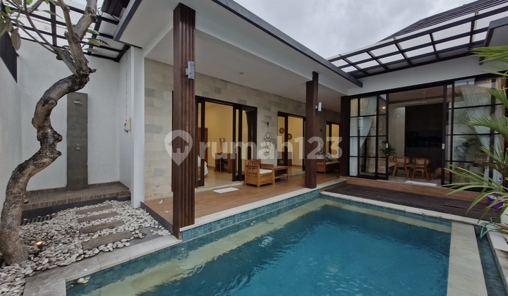 Villa fully furnished with pool di Kerobokan, Badung