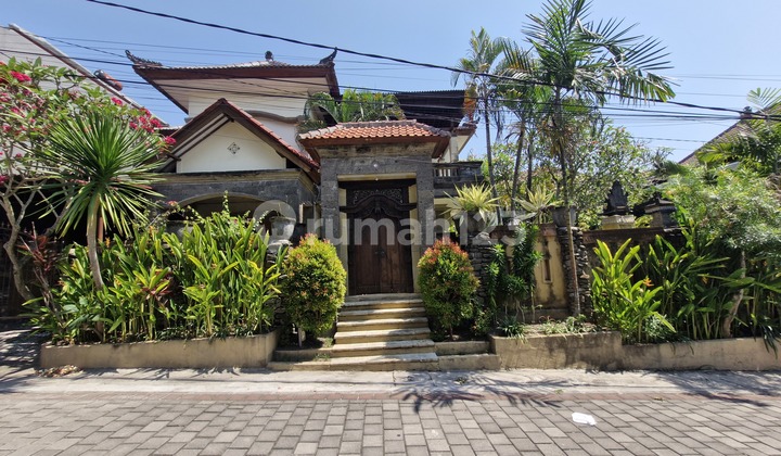 Rumah Villa Quick Sale Furnished SHM di Seminyak 2