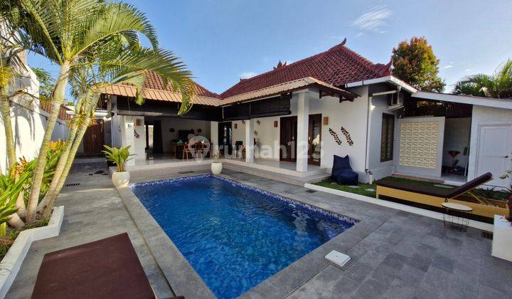 Rumah Villa Kontrakan Furnished di Sunset Road, Badung 1