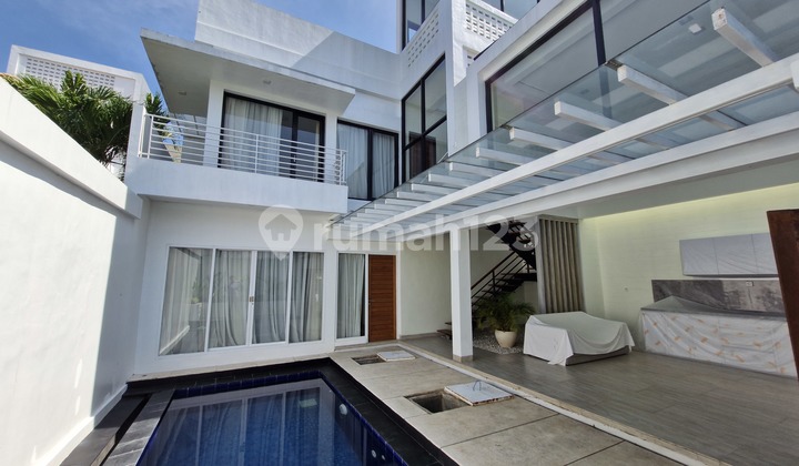 Ocean View Villa Fully Furnished Freehold Title Nusa Dua, Badung 2