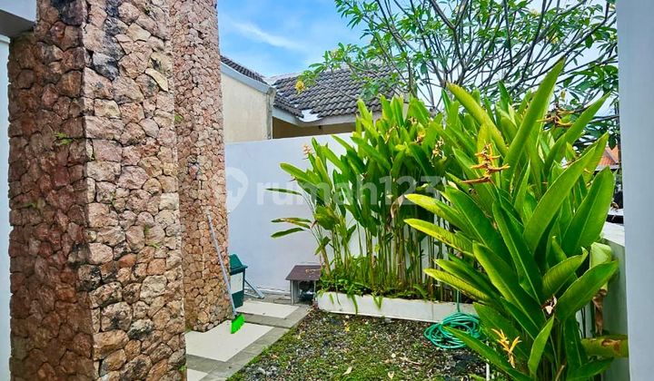 Rumah Villa Furnished SHM dalam kompleks di Jimbaran 2