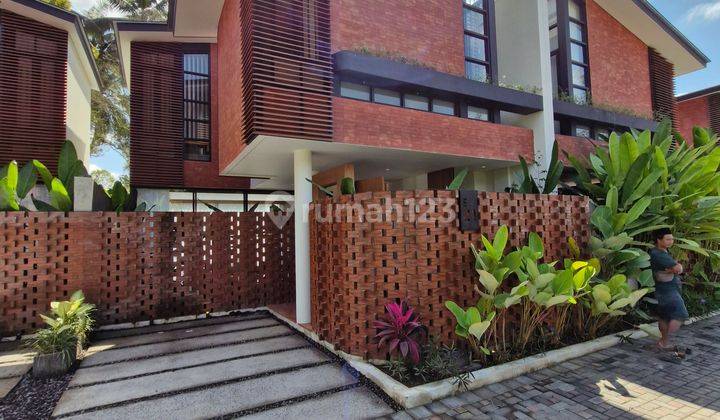 Rumah Villa Luxurious Fully Furnished di Ubud 1