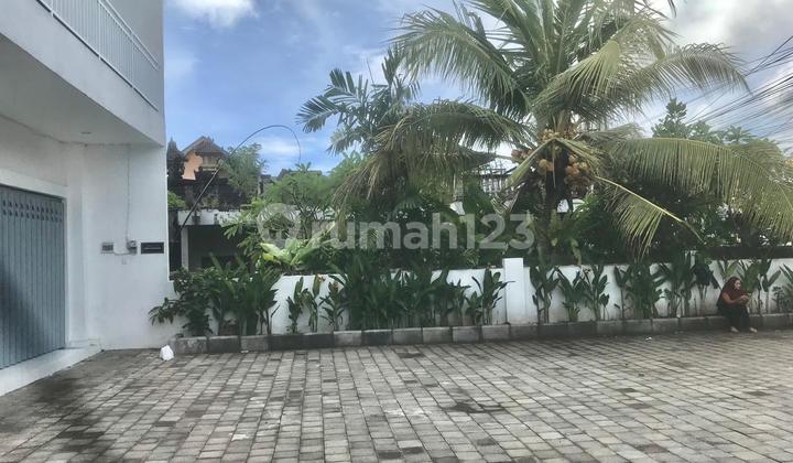 Two-Story Attached Shop House for Rent, Minimum 5-Year Lease in Pecatu 2