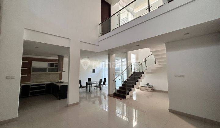 Two-Storey Luxury House Strategically Located in Renon Denpasar Elite Neighborhood 1