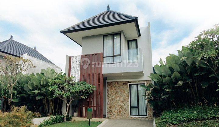 Rumah 2 lantai modern tropical one gate system dan club house di Sanur  1