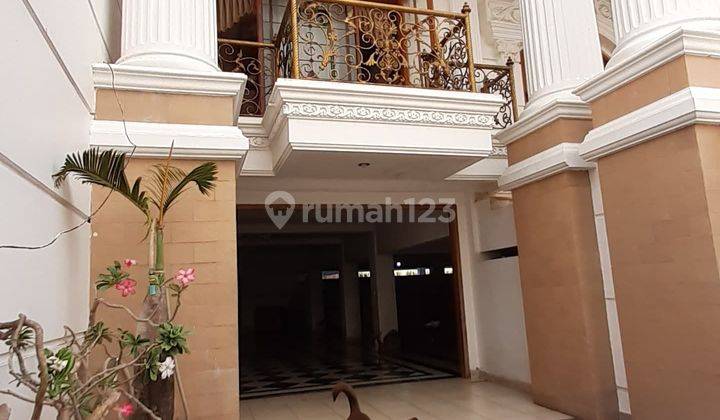 Rumah mewah sultan  Europa style dekat mall Denpasar 2