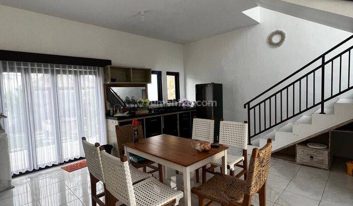 Rumah dua lantai modern with  pool dekat GWK Jimbaran 2