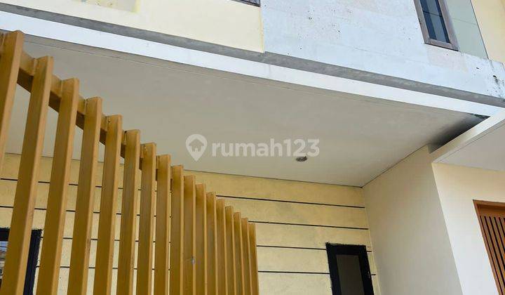 Rumah Minimalis Modern SHM Dua Lantai Di Renon Denpasar 1