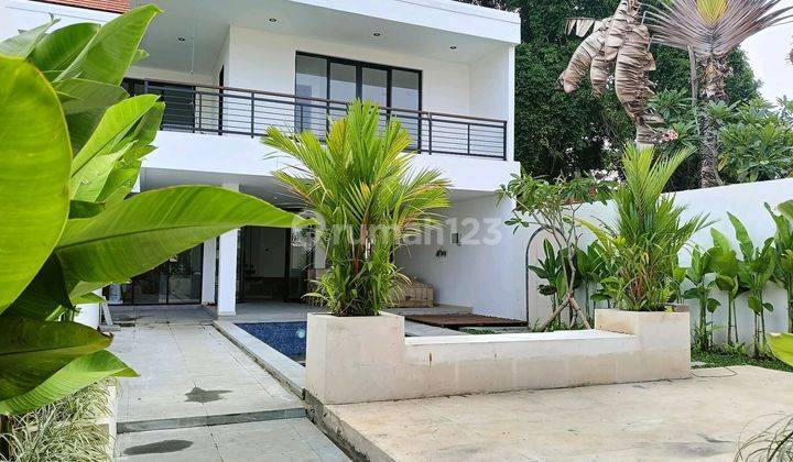 Vila Modern Brand New Dua Lantai Di Sanur  1