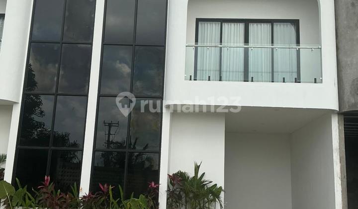 Vila Mewah Komplek 2 Bedroom dengan Rooftop View Sawah Canggu Vila Mewah Komplek 2 Bedroom dengan Rooftop View Sawah Canggu