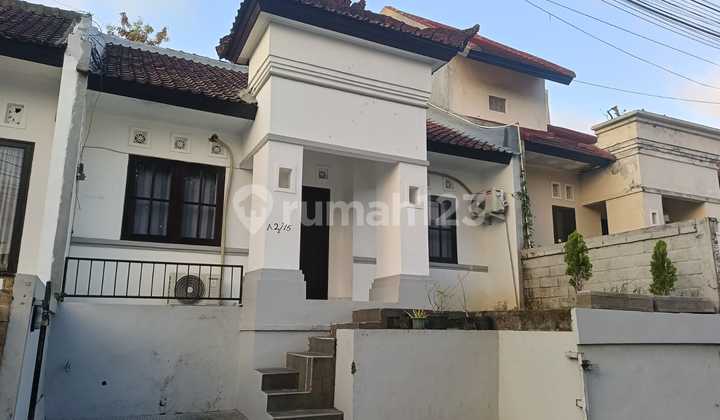 Minimalis Local House 2 Bedroom Rent Strategic Location Pecatu 