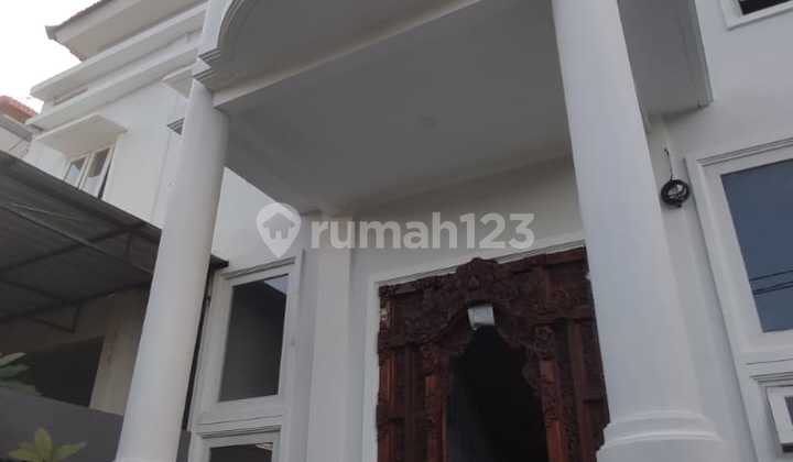Rumah Modern 2 Lantai 5 Kamar Strategis Pusat Renon Denpasar Rumah Modern 2 Lantai 5 Kamar Strategis Pusat Renon Denpasar