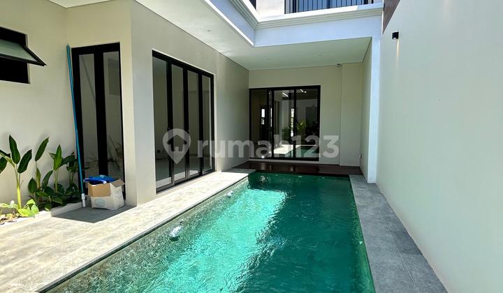 Luxury Home 3 Bedroom Large Pool Strategic Renon Denpasar