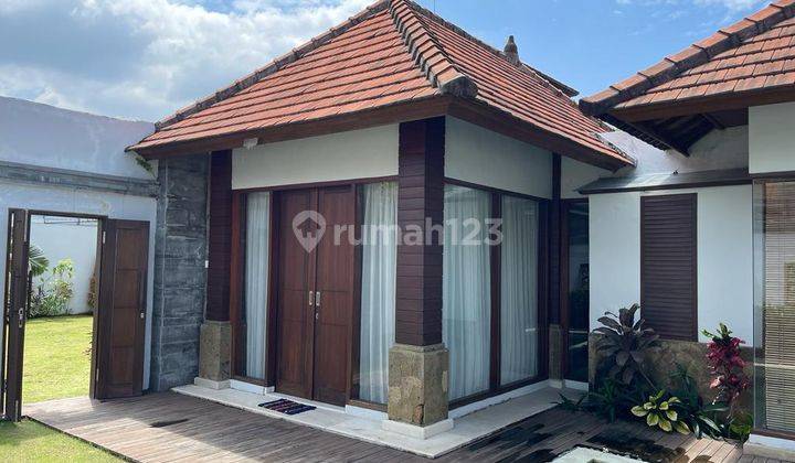 Villa Bagus Furnished SHM di Muding Kerobokan  2