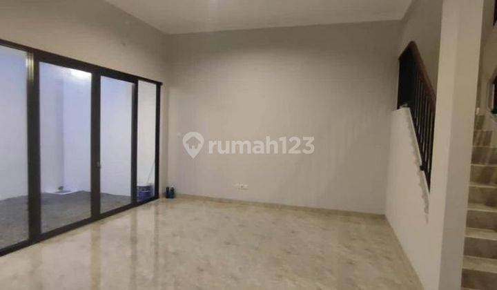 Rumah baru dibangun tipe modern tropical di bintaro jaya 1