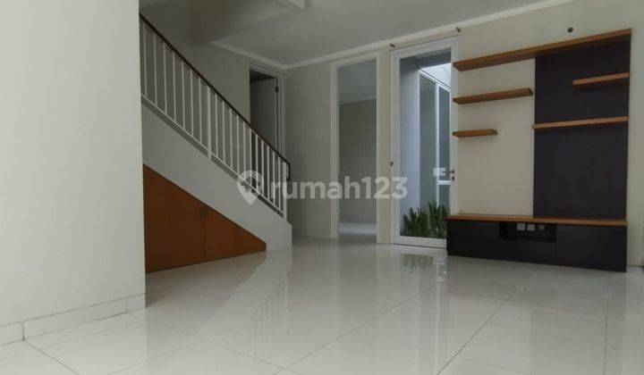 Rumah baru dan siap huni di area Discovery Bintaro Jaya 2