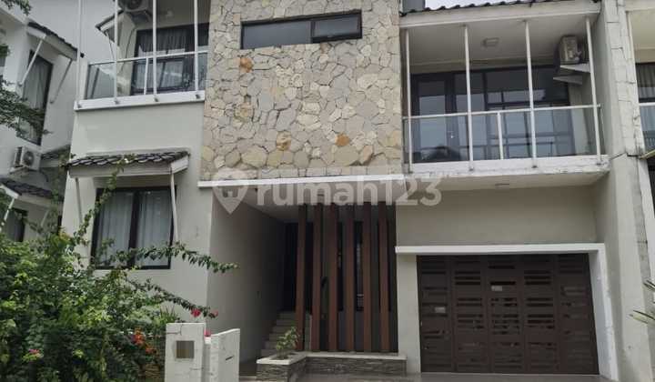 Rumah Cantik Kebayoran Residence Dijual Cepat