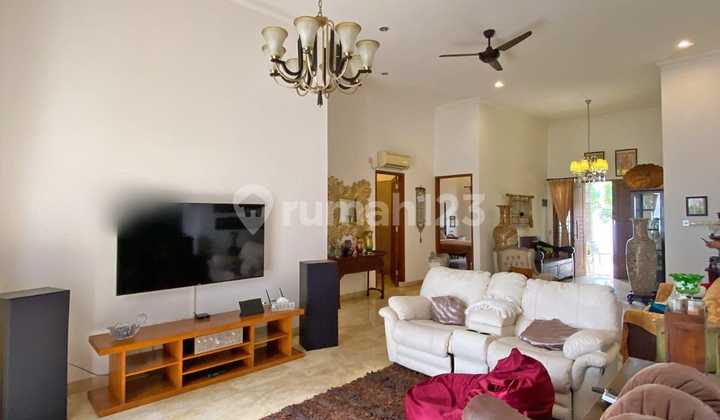 Rumah modern 2 lantai di Jagakarsa Jakarta Selatan 