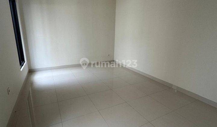kamar tidur rumah bangunan mandiri siap huni