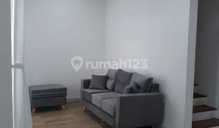 Rumah Cantik Sudah Renovasi Di Emerald Bintaro