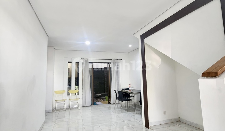 House For Rent In Emerald Bintaro